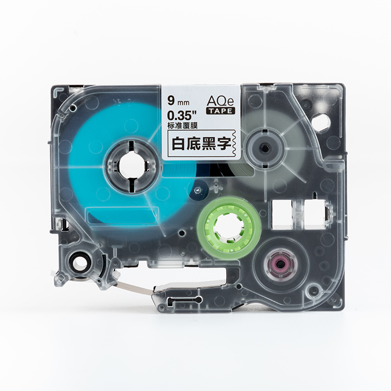 愛墨 AQe-221（9mm）不干膠標簽紙色帶 透明底黑字 _http://www.nebao.cn/img/images/C201907/1564103208143.jpg