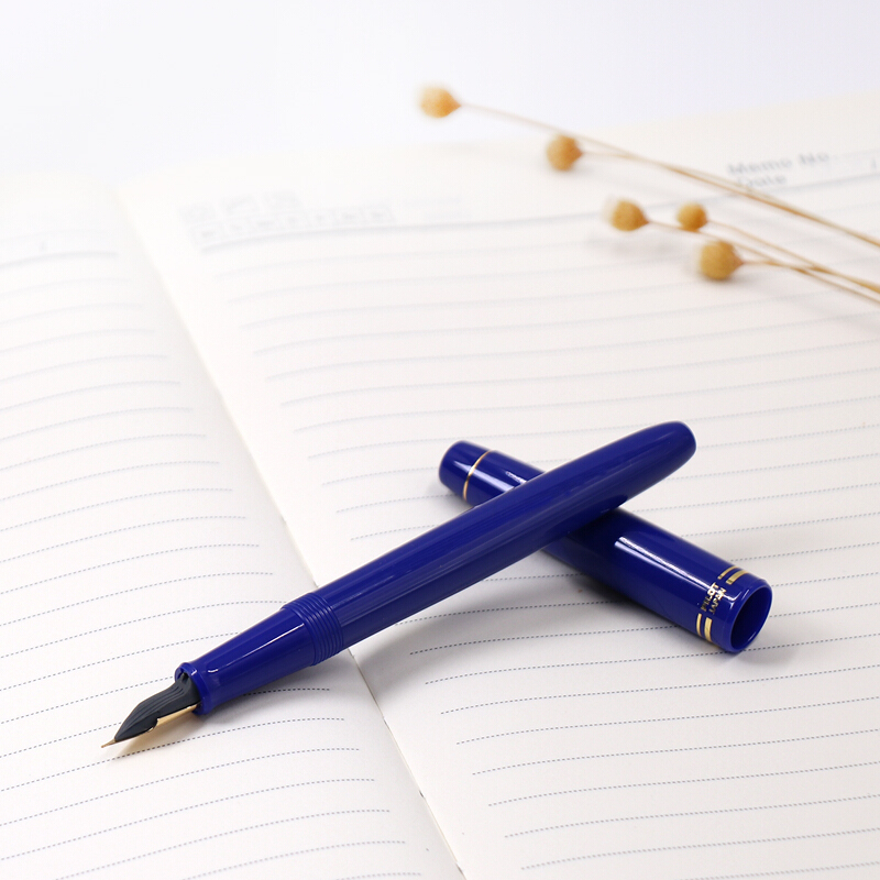 百樂(lè)（PILOT）FP-78G+鋼筆套裝   商務(wù)簽字筆練字送禮鋼筆墨水復(fù)古禮盒裝 (F尖藍(lán)色)_http://www.nebao.cn/img/images/C201910/1571125769152.jpg
