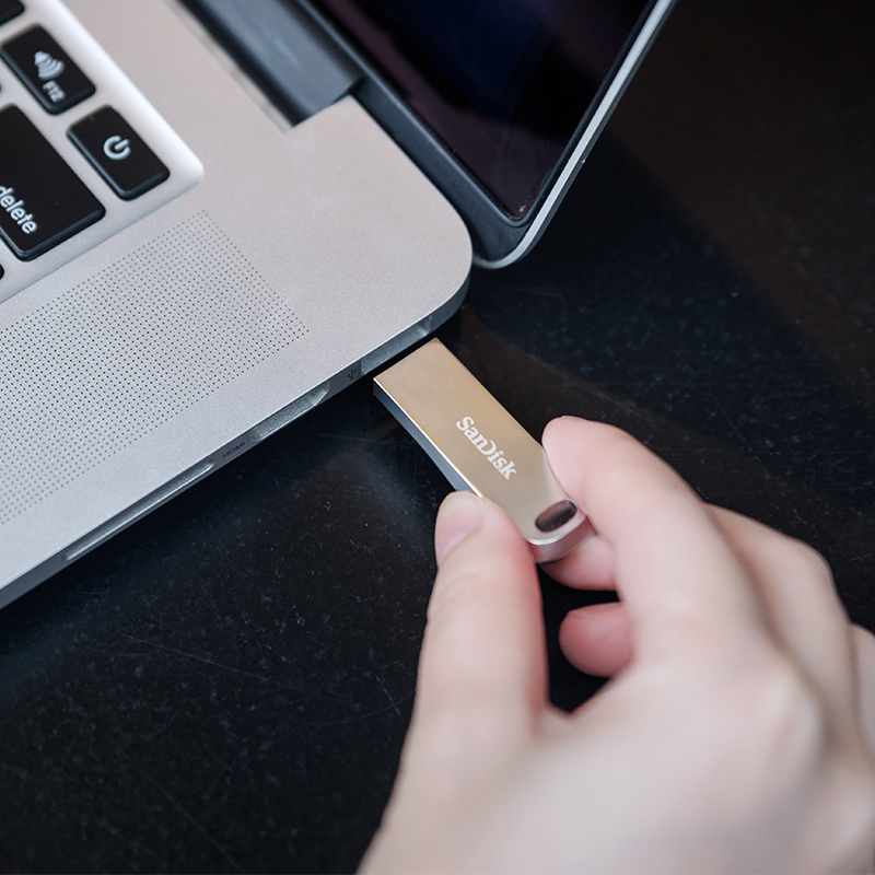 閃迪（SanDisk）512GB USB3.1 U盤 CZ74酷奐 銀色 金屬外殼 內含安全加密軟件_http://www.nebao.cn/img/images/C202202/1645409558936.jpg