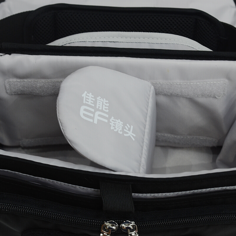 佳能（Canon） 5D4 6D 77D 80D 單反相機包 原裝攝影包 微單數(shù)碼單肩包 佳能黑色單肩包_http://www.nebao.cn/img/sp/319/fb077fbd-ede2-49de-ac99-d502bc8815bf.jpg