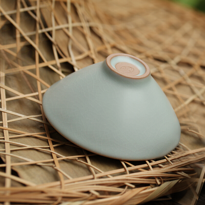東道汝窯 經典觀照斗笠杯組 茶杯/品茗杯（天青色）_http://www.nebao.cn/img/sp/437/0902a9c8-d38d-408f-9981-5fad96d3b090.jpg