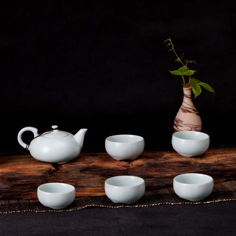 東道汝窯 功夫茶具套裝 喜樂壺杯組/一壺五杯（天青色）_http://www.nebao.cn/img/sp/437/613a34fa-b525-4bde-a630-316bfa7a781c.jpg