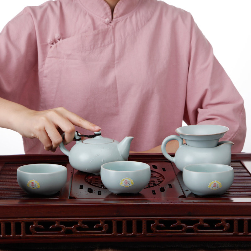 東道汝窯 功夫茶具套裝 喜樂壺杯組/一壺五杯（天青色）_http://www.nebao.cn/img/sp/437/704baf6f-8466-4f6a-8284-6657a2e0a6d7.jpg